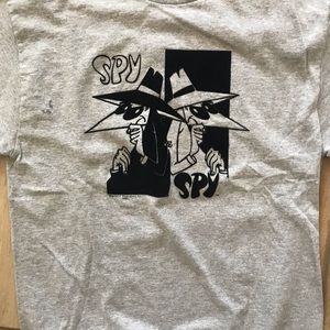 Men’s spy versus spy shirt